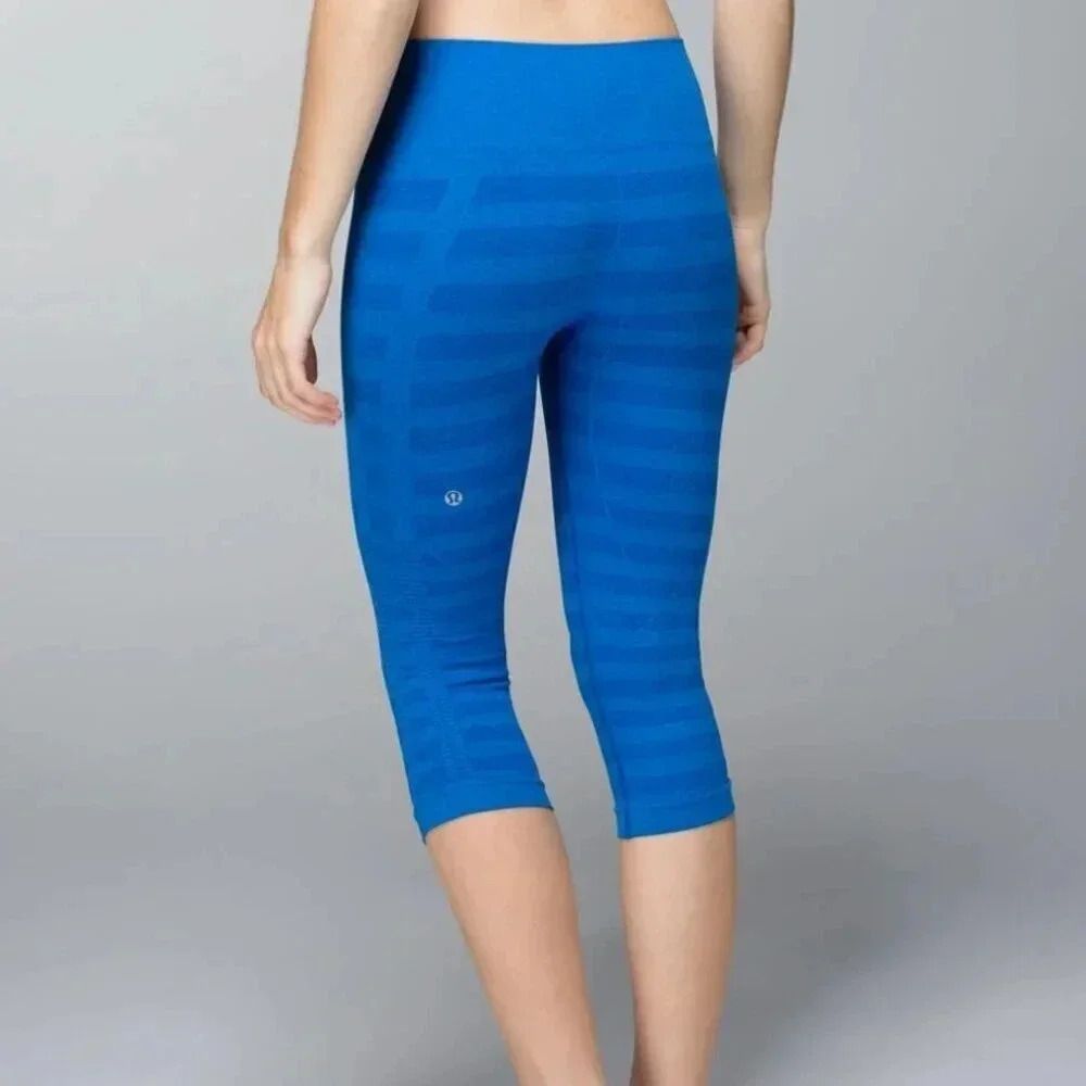 Lululemon In The Flow Crop  *Stripe Heathered Baroque Blue | 2